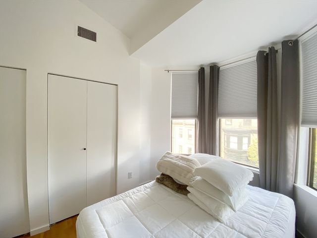 363 Marlborough St 8, Boston, MA 02115