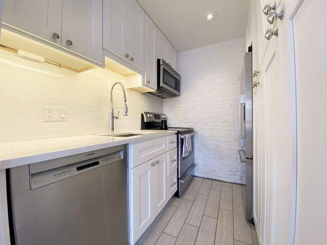 363 Marlborough St 8, Boston, MA 02115