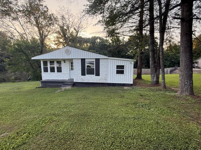 901 Jacobs Avenue, Bridgeport, AL 35740