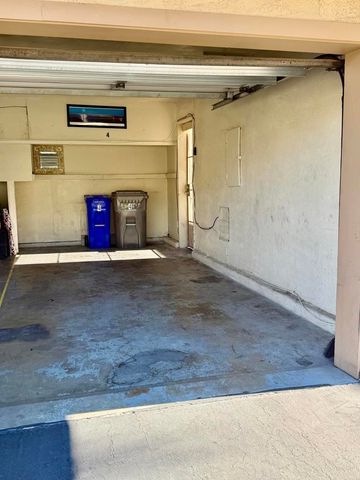 46943 Highway 74 4, Palm Desert, CA 92260