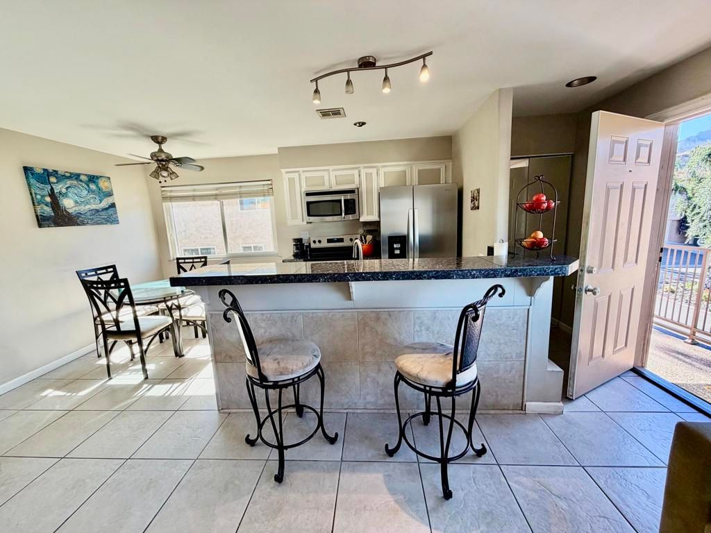 46943 Highway 74 4, Palm Desert, CA 92260