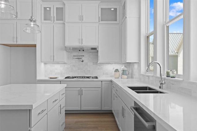 8711 Park Kolbe Lane, Houston, TX 77080