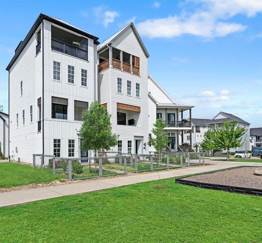 8711 Park Kolbe Lane, Houston, TX 77080