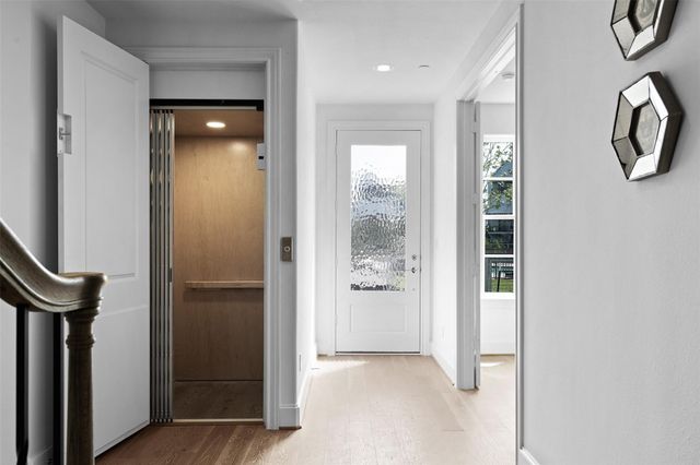 8711 Park Kolbe Lane, Houston, TX 77080