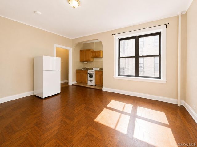 700 Oakland Place 5B, Bronx, NY 10457