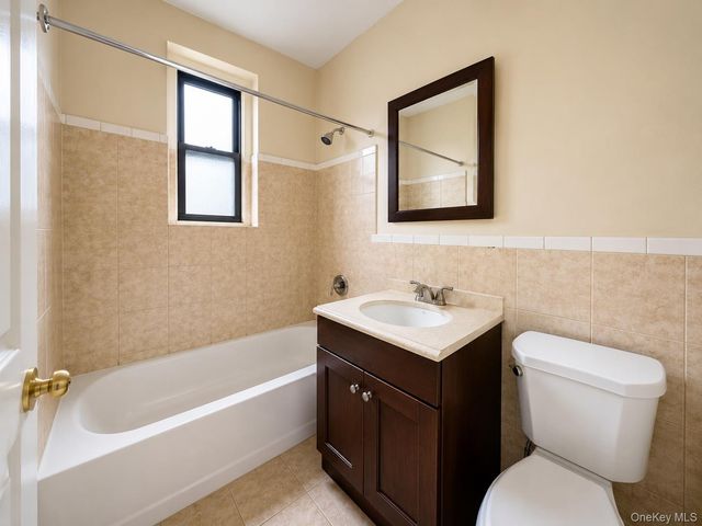 700 Oakland Place 5B, Bronx, NY 10457