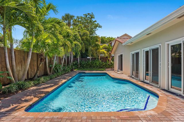 884 NW 6th Drive, Boca Raton, FL 33486
