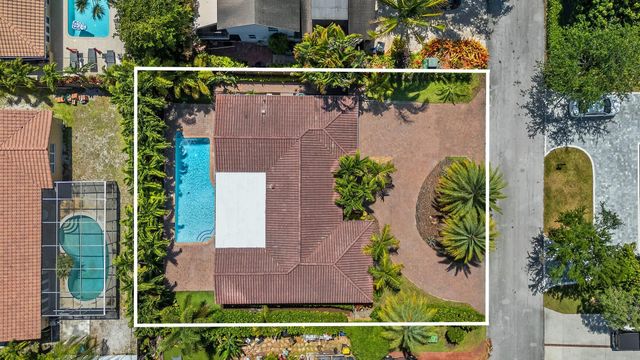884 NW 6th Drive, Boca Raton, FL 33486