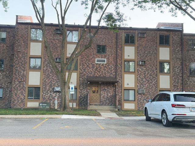 753 S Dwyer Avenue E, Arlington Heights, IL 60005