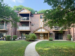 753 S Dwyer Avenue E, Arlington Heights, IL 60005
