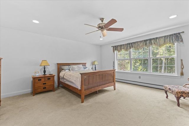 66 Dunbar Drive, Essex Junction, VT 05452