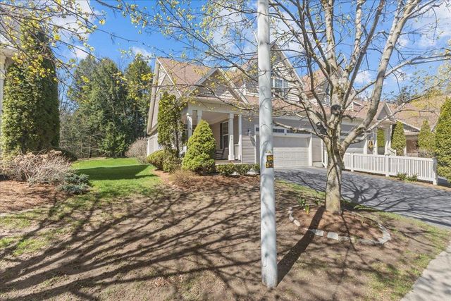 66 Dunbar Drive, Essex Junction, VT 05452