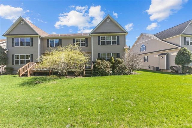 66 Dunbar Drive, Essex Junction, VT 05452