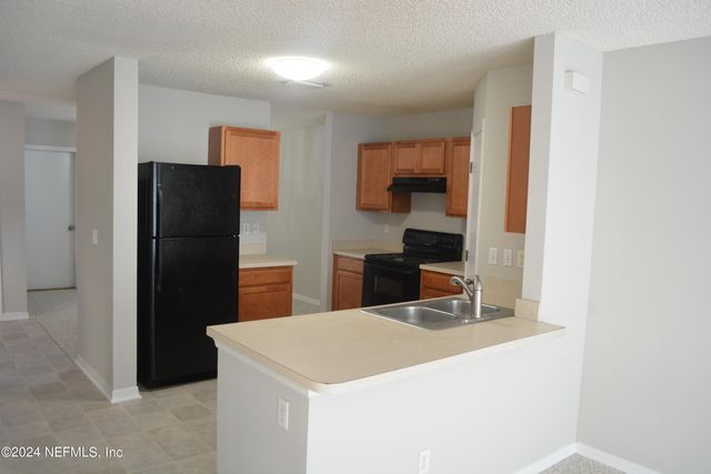 7724 HIGHCHAIR Lane, Jacksonville, FL 32210