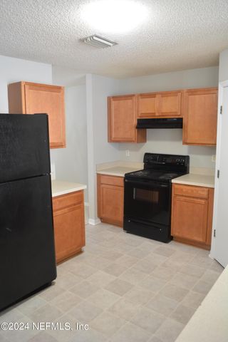 7724 HIGHCHAIR Lane, Jacksonville, FL 32210