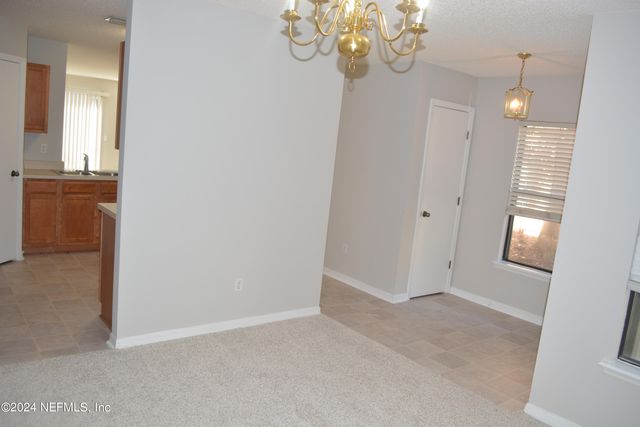 7724 HIGHCHAIR Lane, Jacksonville, FL 32210