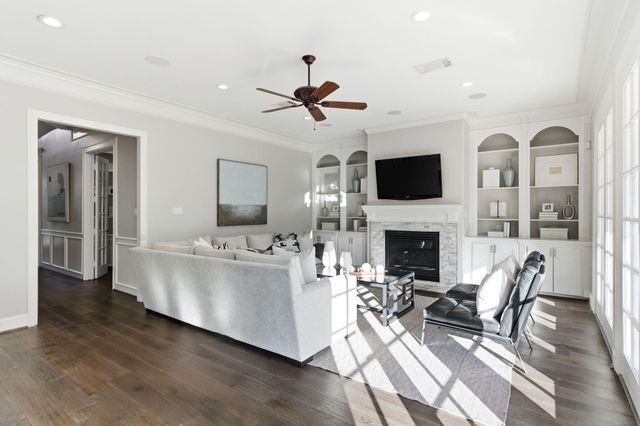 4525 Braeburn Drive, Bellaire, TX 77401