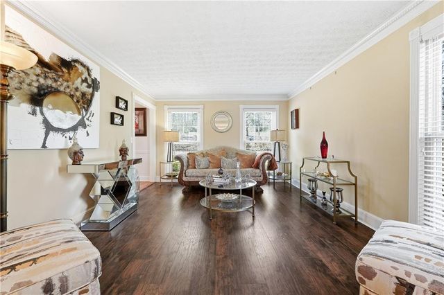 5027 Castlewood Drive SW, Lilburn, GA 30047