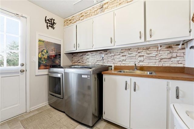 5027 Castlewood Drive SW, Lilburn, GA 30047