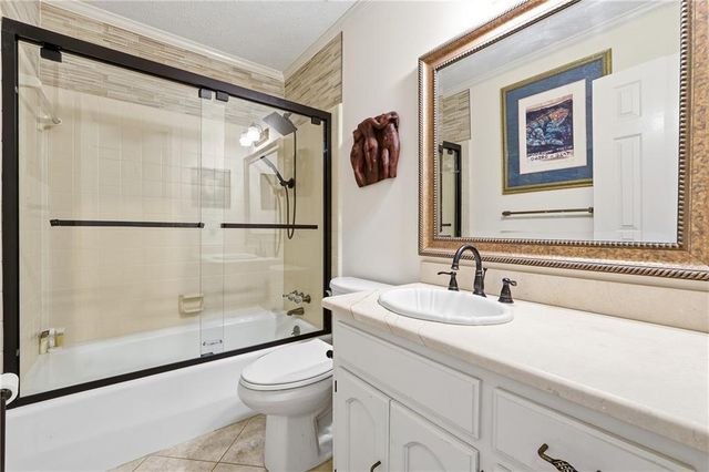 5027 Castlewood Drive SW, Lilburn, GA 30047