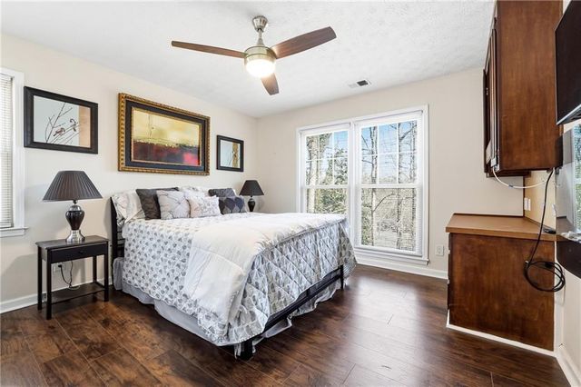 5027 Castlewood Drive SW, Lilburn, GA 30047
