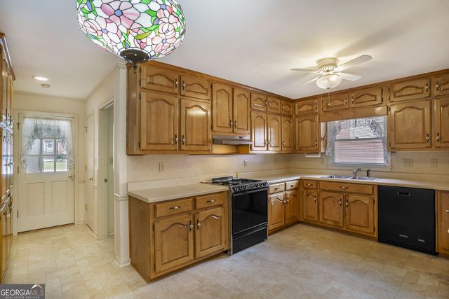 1120 Oakpark Drive, Mcdonough, GA 30253
