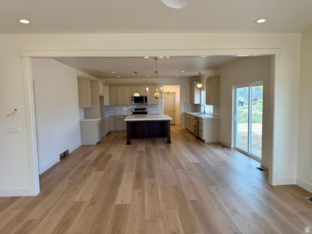 1868 N 4475 W, Plain City, UT 84404