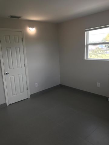 142 SW 8th Avenue Apt B, Delray Beach, FL 33444