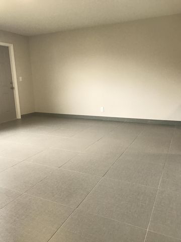 142 SW 8th Avenue Apt B, Delray Beach, FL 33444