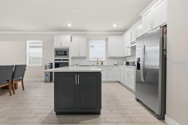 4012 MEANDERING BAY DRIVE, Apopka, FL 32712