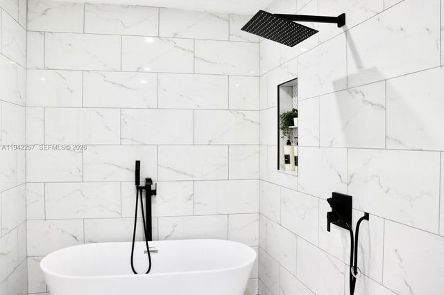 15100 Polk St ., Miami, FL 33176