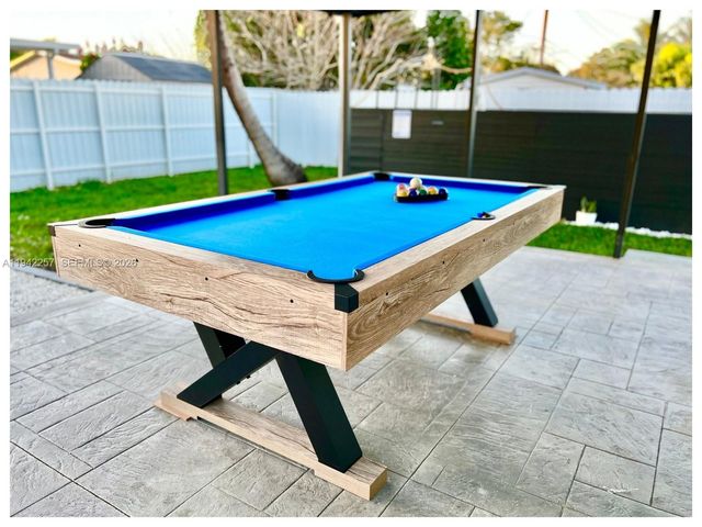 15100 Polk St ., Miami, FL 33176