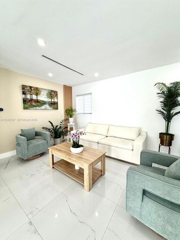 15100 Polk St ., Miami, FL 33176