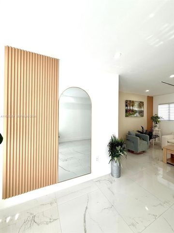 15100 Polk St ., Miami, FL 33176