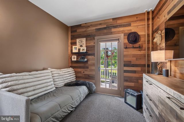 1562 YELLOW SPRINGS RD, Chester Springs, PA 19425