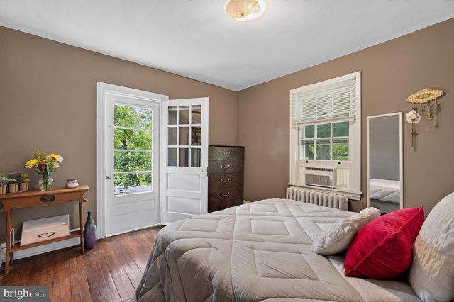 1562 YELLOW SPRINGS RD, Chester Springs, PA 19425