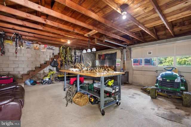 1562 YELLOW SPRINGS RD, Chester Springs, PA 19425