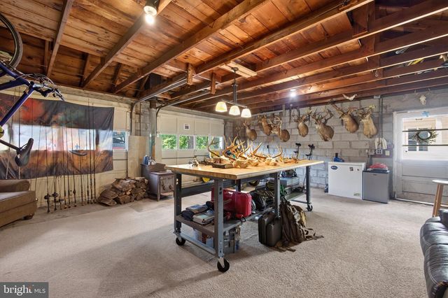 1562 YELLOW SPRINGS RD, Chester Springs, PA 19425
