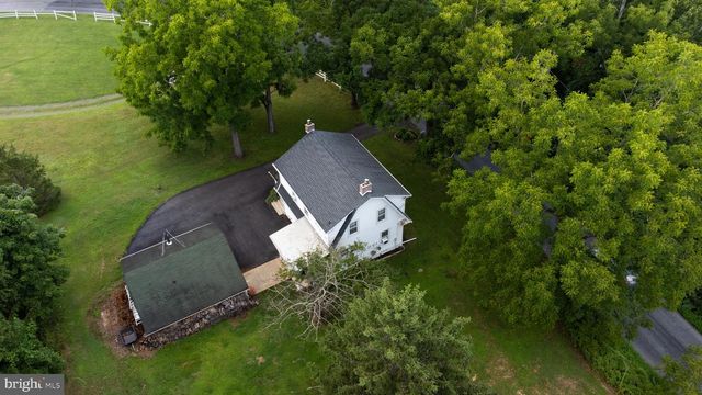 1562 YELLOW SPRINGS RD, Chester Springs, PA 19425