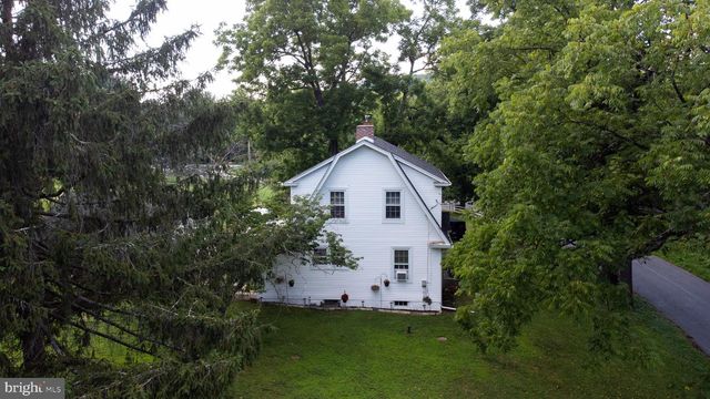 1562 YELLOW SPRINGS RD, Chester Springs, PA 19425