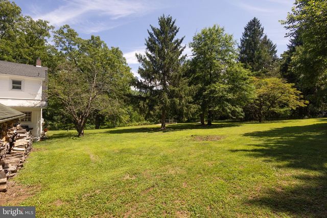 1562 YELLOW SPRINGS RD, Chester Springs, PA 19425