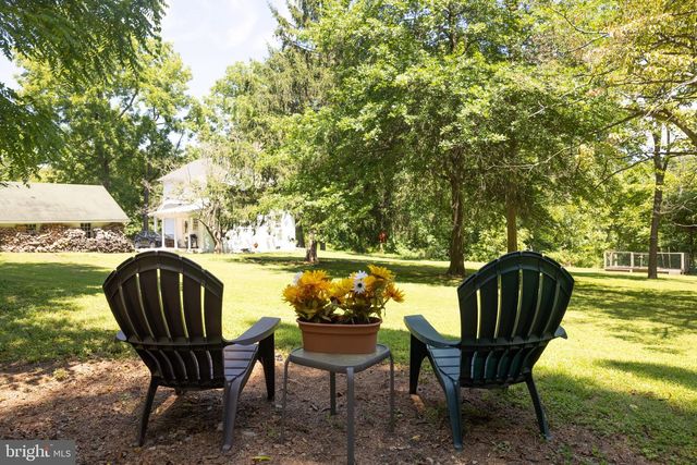1562 YELLOW SPRINGS RD, Chester Springs, PA 19425