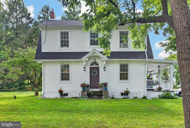 1562 YELLOW SPRINGS RD, Chester Springs, PA 19425