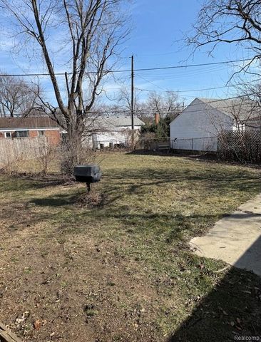 28800 Tawas Court, Madison Heights, MI 48071