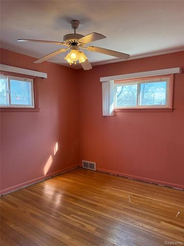 28800 Tawas Court, Madison Heights, MI 48071