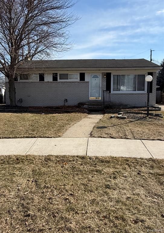 28800 Tawas Court, Madison Heights, MI 48071