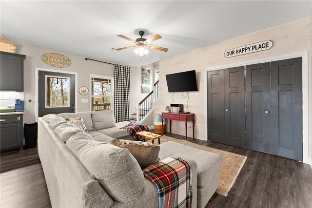 97 Cherokee Road, Toccoa, GA 30577