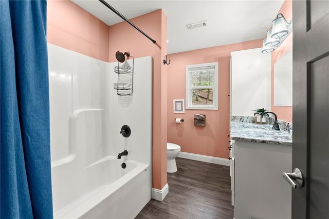 97 Cherokee Road, Toccoa, GA 30577