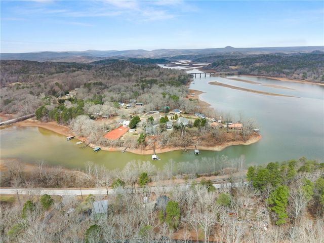 97 Cherokee Road, Toccoa, GA 30577