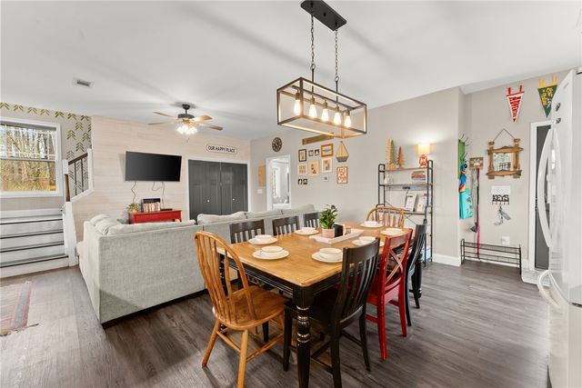 97 Cherokee Road, Toccoa, GA 30577